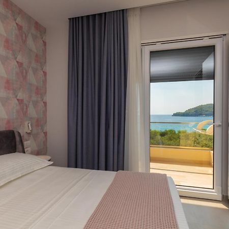 Corallo Rooms Himare Exterior photo